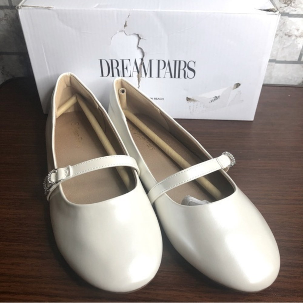 Dream‎ Pairs pearlescent flats girls size 4 formal rhinestones